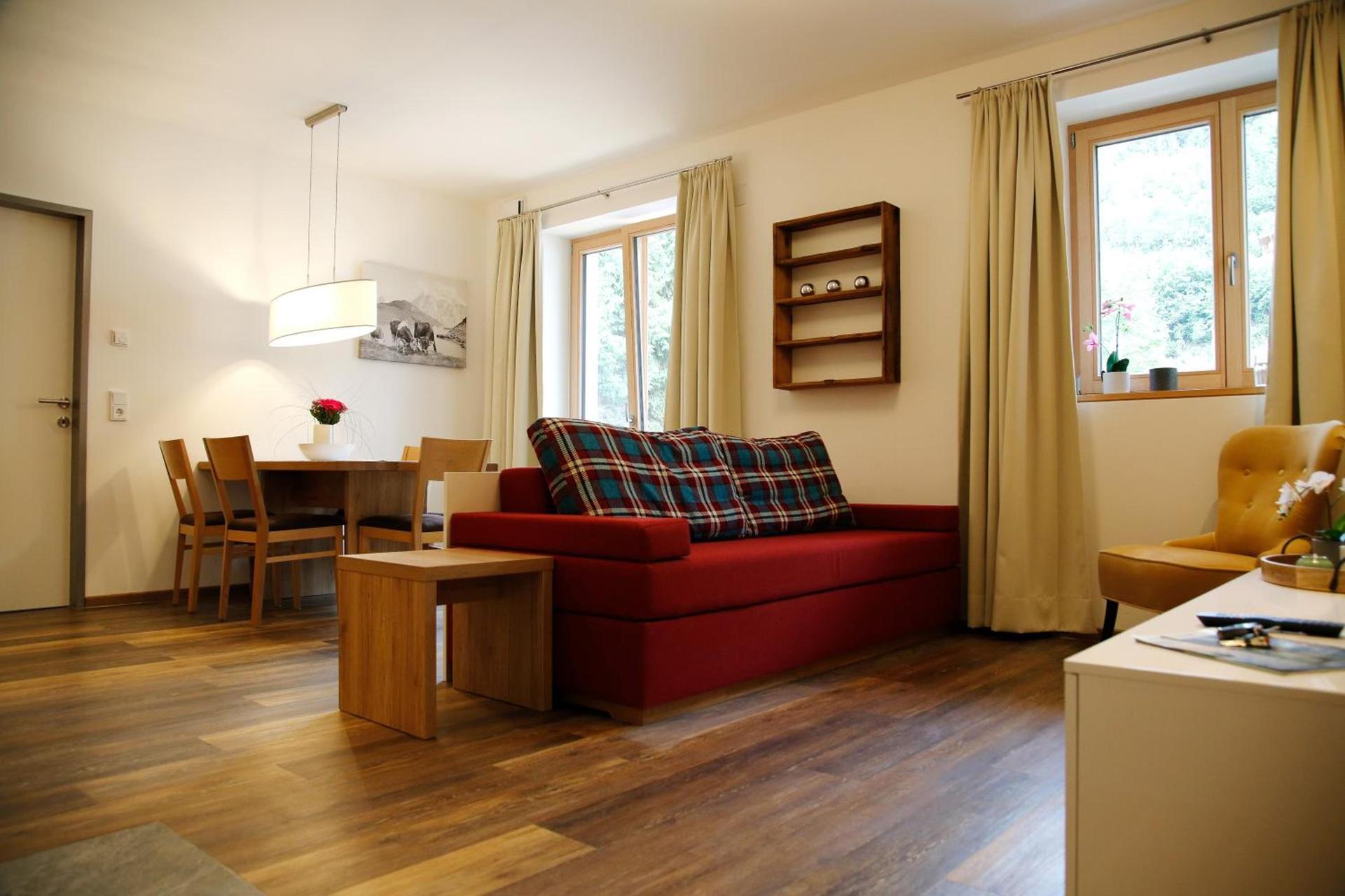 Apartment mit 2 Schlafzimmern, Balkon und Sauna im Erdgeschoss